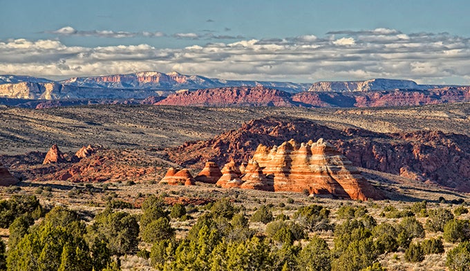 CottonwoodCove-CoyoteButtes-PariaPlateau_WikiJohnFowler_680 View from Cottonwood Cove looking north past the Teepees across the Paria Plateau, in Coyote Buttes South, Vermilion Cliffs National Monument