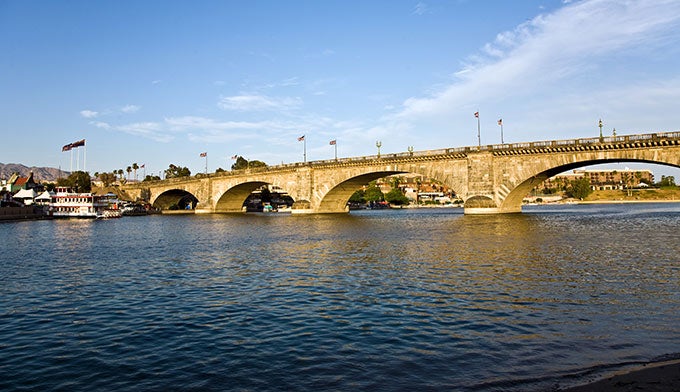 London-Bridge-Lake-Havasu_DP_680 London Bridge on Lake Havasu