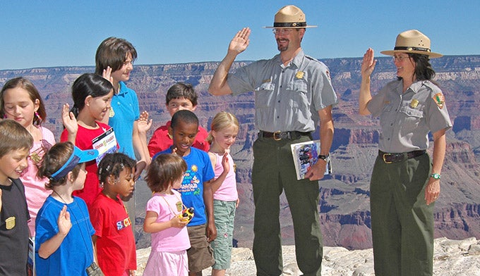 GC-Jr-Rangers-Kids_NPSMichaelQuinn_680 Swearing in new Junior Rangers at the Grand Canyon.