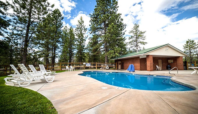 Rubys-Inn-outdoor-pool_courtesy_680 Outdoor pool at Ruby's Inn Campground