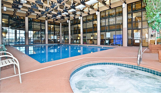Rubys-Pool-Hot-Tub_courtesy_680 Indoor pool and hot tub at Ruby's Inn