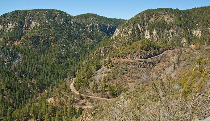 AZ-Oak-Creek-Canyon-Road-switchbacks_FlickrJennyLeeSilver_680 Switchbacks on Oak Creek Canyon Road between Sedona and Flagstaff
