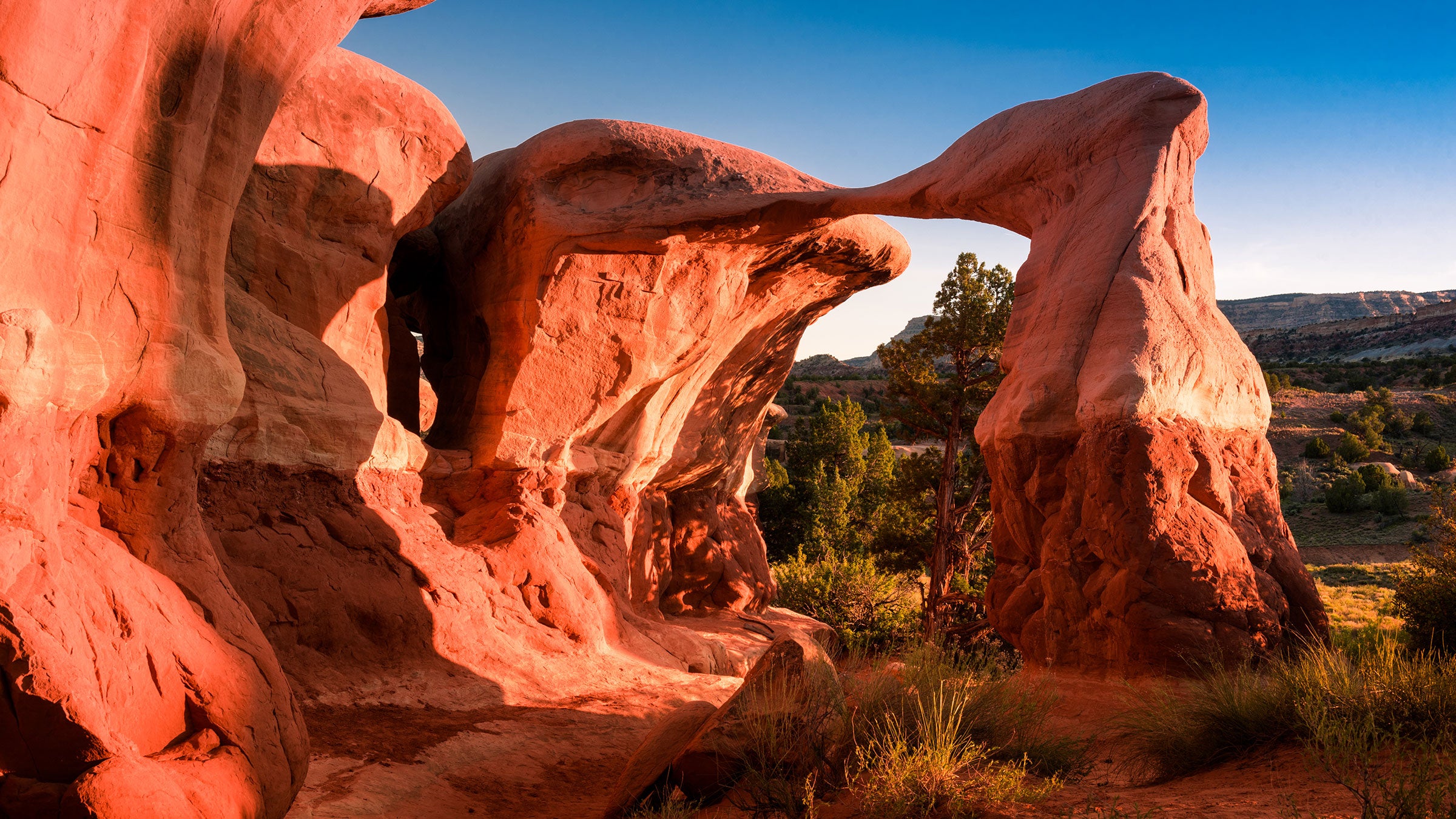 Metate Arch in Devil's Garden, Grand Staircase-Escalante National