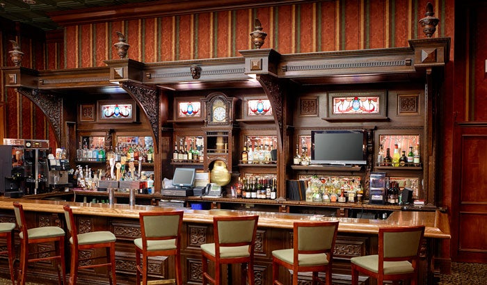 GCRailwayHotel-SpencersPub_XanterraParksAndResorts_700 Spencer's Pub at the Grand Canyon Railway Hotel