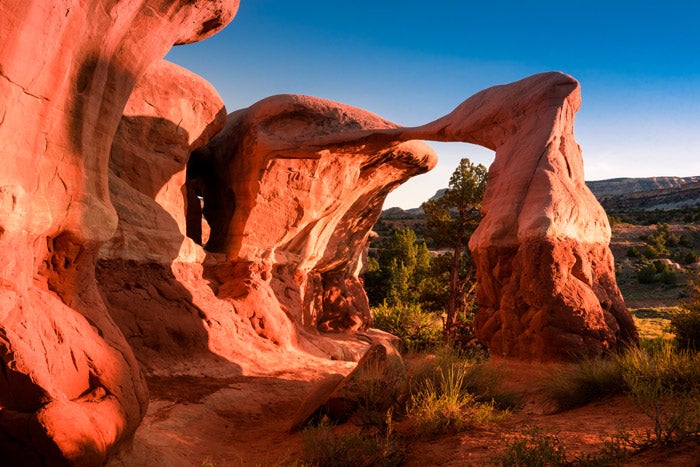 GrandStaircaseEscalente-MetateArch-DevilsGarden-HoleITRockRd_DP_700 Metate Arch in Devil's Garden, Grand Staircase-Escalante National Monument on Hole It The Rock Road