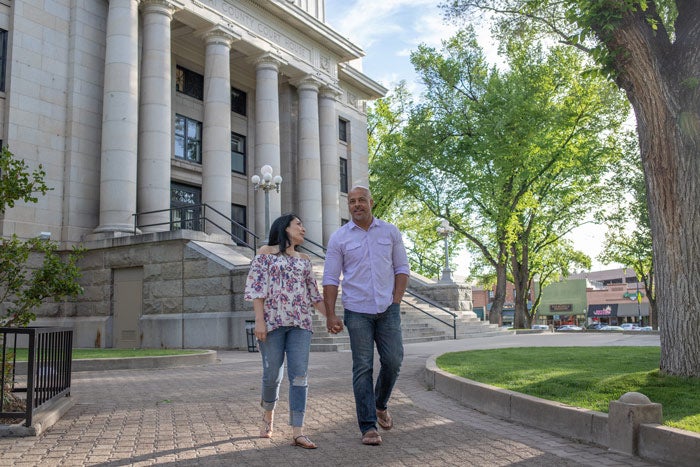 Prescott-Strolling-Courthouse_courtesy_700 Strolling in front of the Courthouse in historic downtown Prescott, Arizona