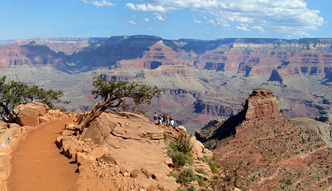 GC-S-Kaibab-Trail-Cedar-Ridge_NPSMichaelQuinn_680 Cedar Ridge on the South Kaibab Trail.