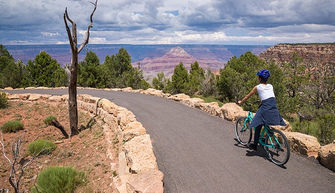 GC-Rim-Trail-biking_Ordelheide_680 Biking on the Rim Trail on the South Rim of the Grand Canyon.