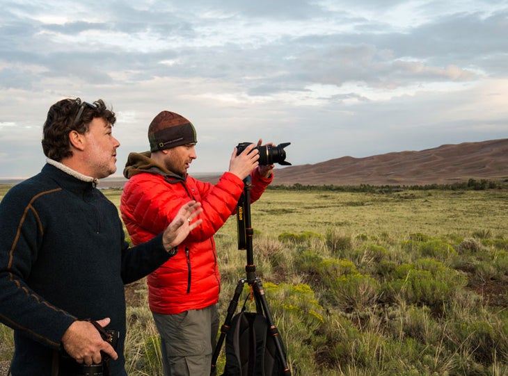 GSD-NightSkies09_LinseyDodaro_800 Tamron photographer helps a workshop participant at Great Sand Dunes National Park and Preserve