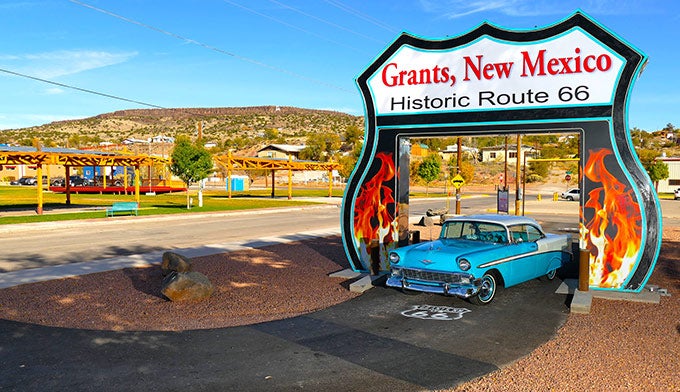 Rt66-Arch-Horz_GrantsKennethBrownPhotography_680 Route 66 drive-thru neon arch